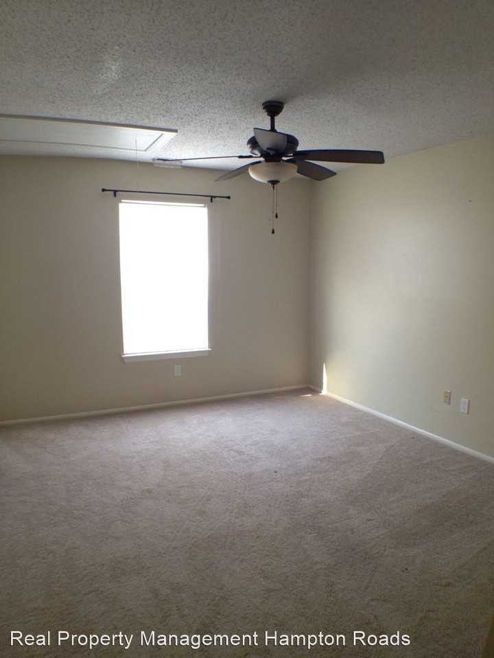 2128 Retreat Ct - Photo 3 of 12