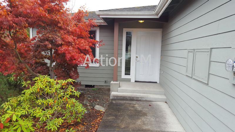 873 E Cedar St - Photo 3 of 15