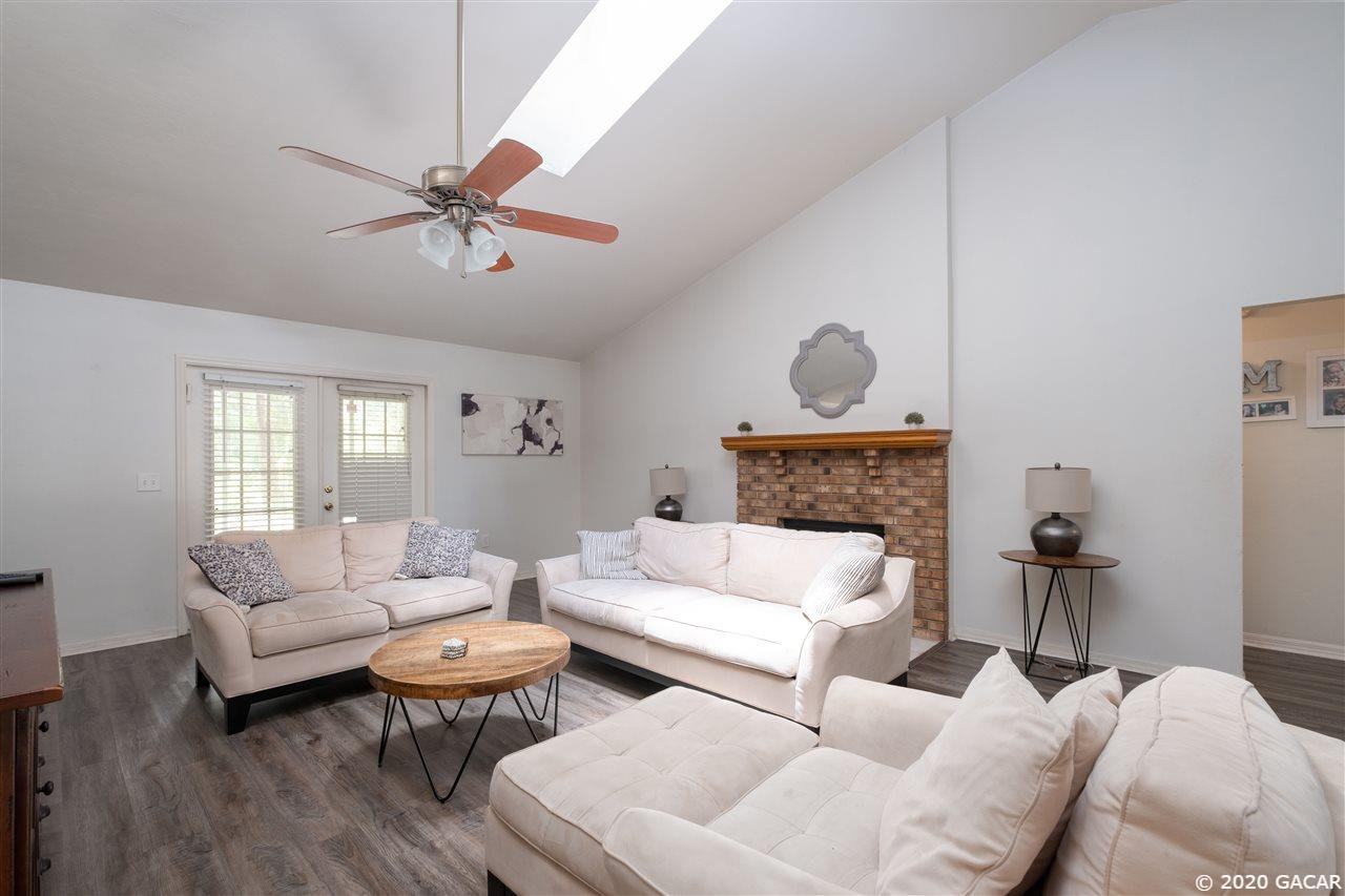 10323 Sw 55th Pl - Photo 3 of 18