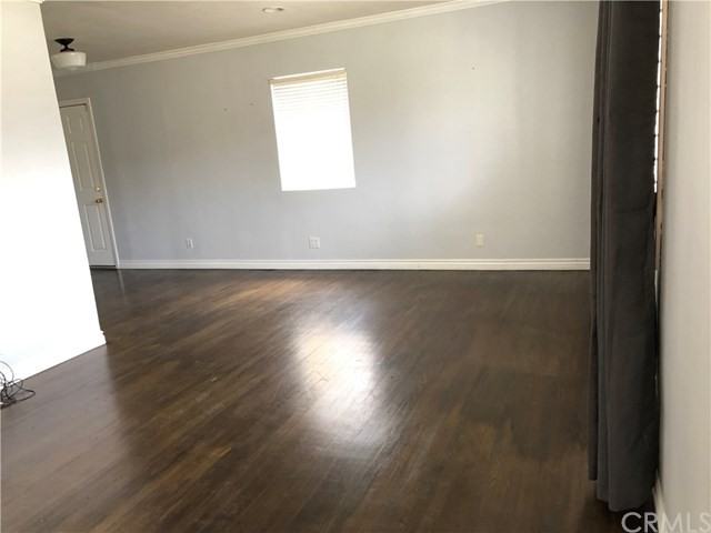 2045 Baylor St - Photo 3 of 18
