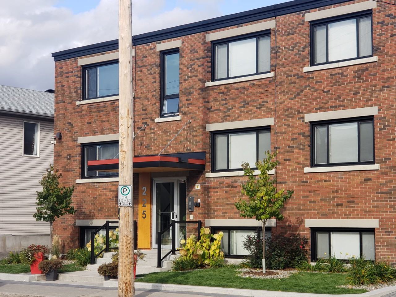 225 Durocher Street Apt 3, Ottawa, ON K1L 7S5 2 Bedroom Apartment