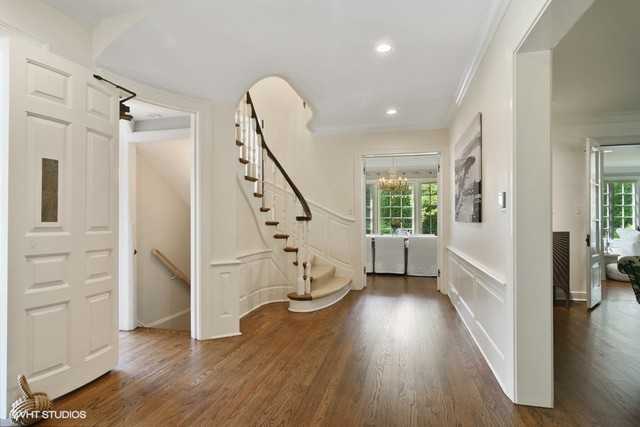 110 Sheridan Rd - Photo 3 of 18