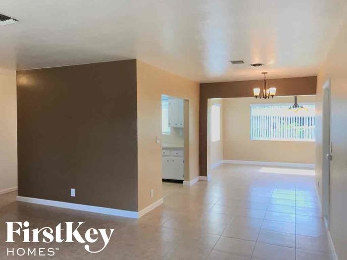 3200 Sw 22nd Ct - Photo 2 of 26