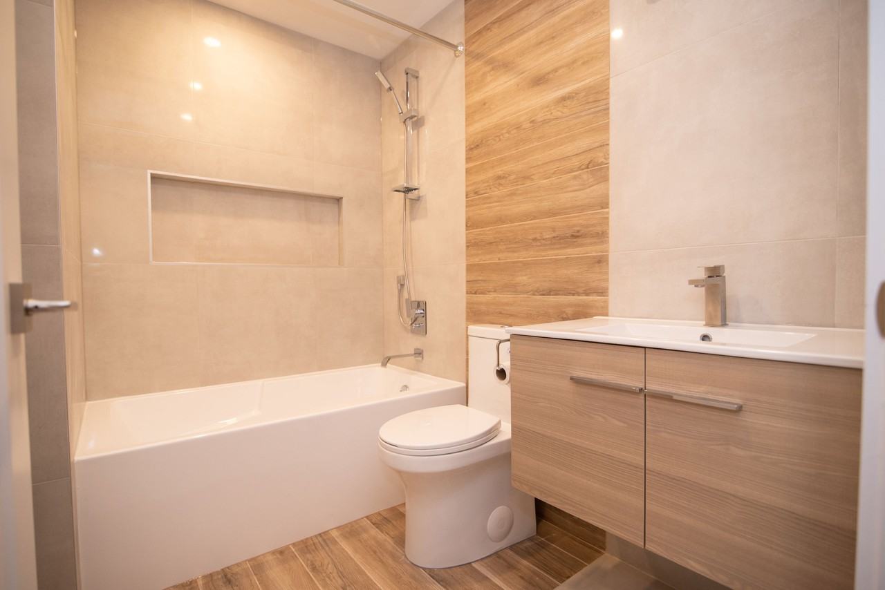 5829 Avenue de l'Esplanade - Photo 3 of 11