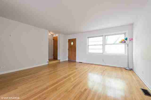 6521 N Kedzie Ave - Photo 3 of 14