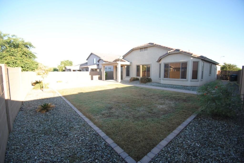 2325 W Fawn Dr - Photo 3 of 21