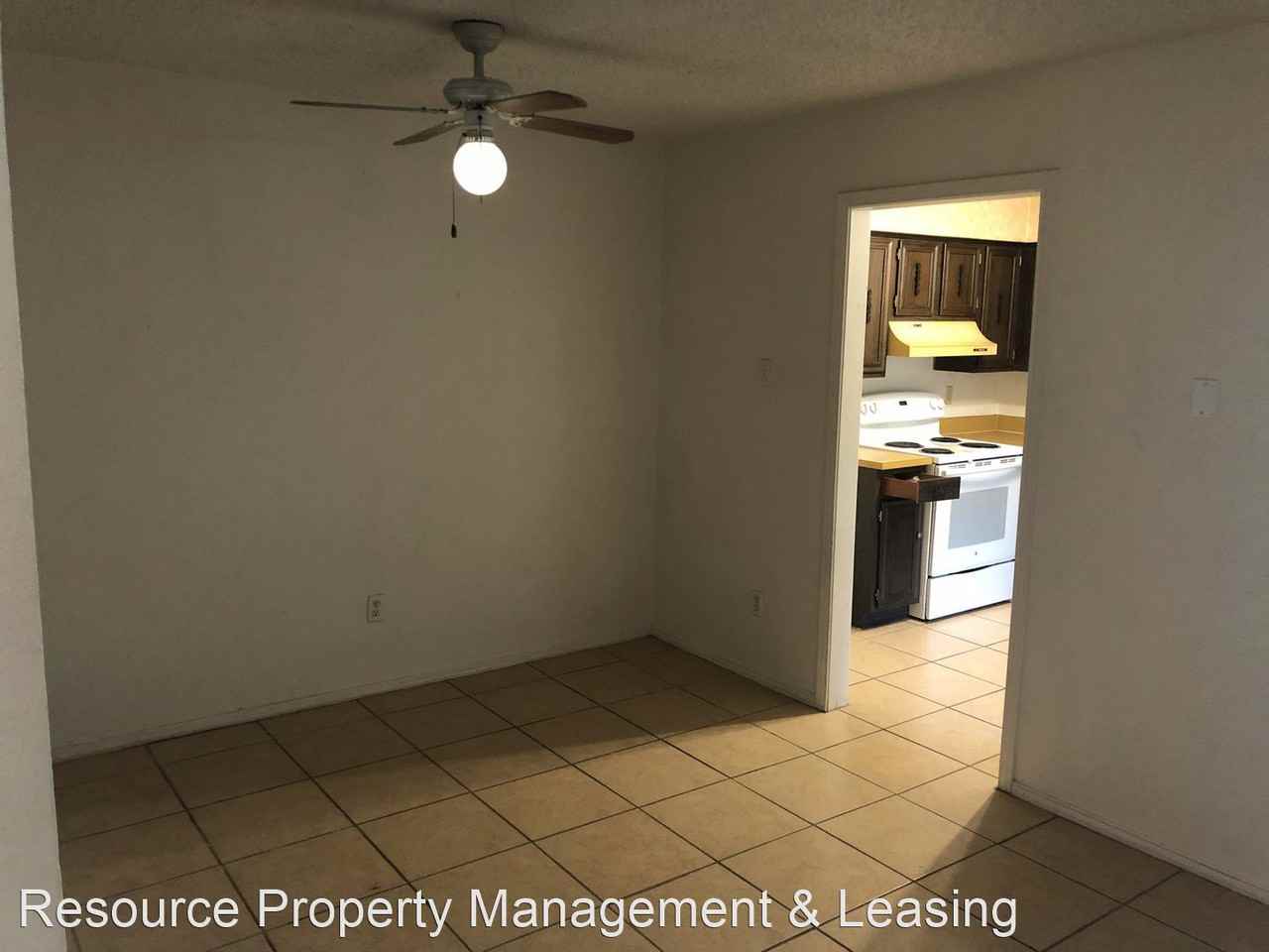 3023 Medina St - Photo 3 of 15