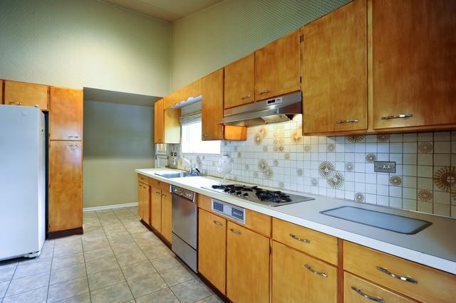 3131 Hill Ln - Photo 3 of 11