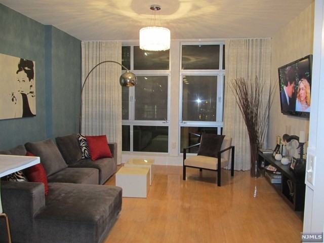 154 Steuben St #402 - Photo 3 of 7