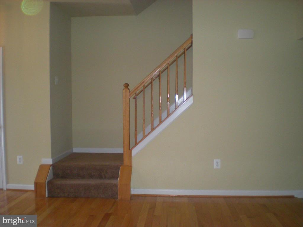 180 Liberty St - Photo 2 of 16