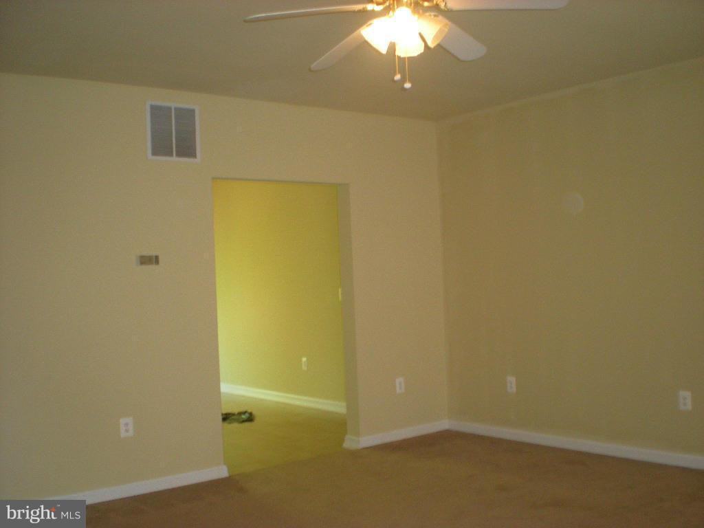 180 Liberty St - Photo 3 of 16