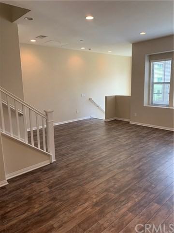 116 Neptune - Photo 3 of 41