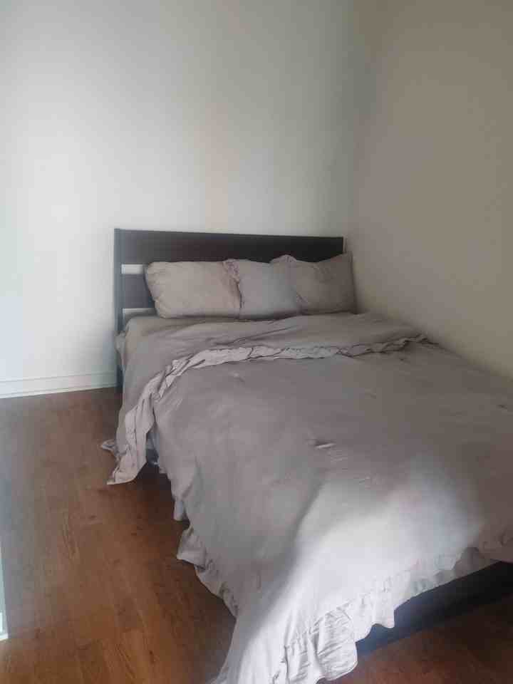 324 Laurier Avenue West - Photo 3 of 5
