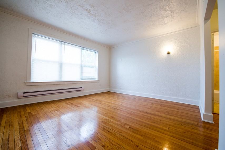 7903 S Luella Ave - Photo 2 of 5