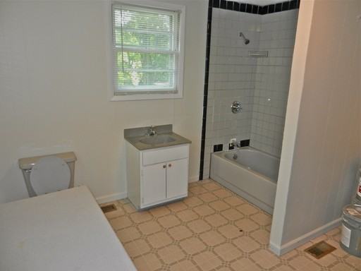 5295 Snowville Brent Rd - Photo 2 of 9