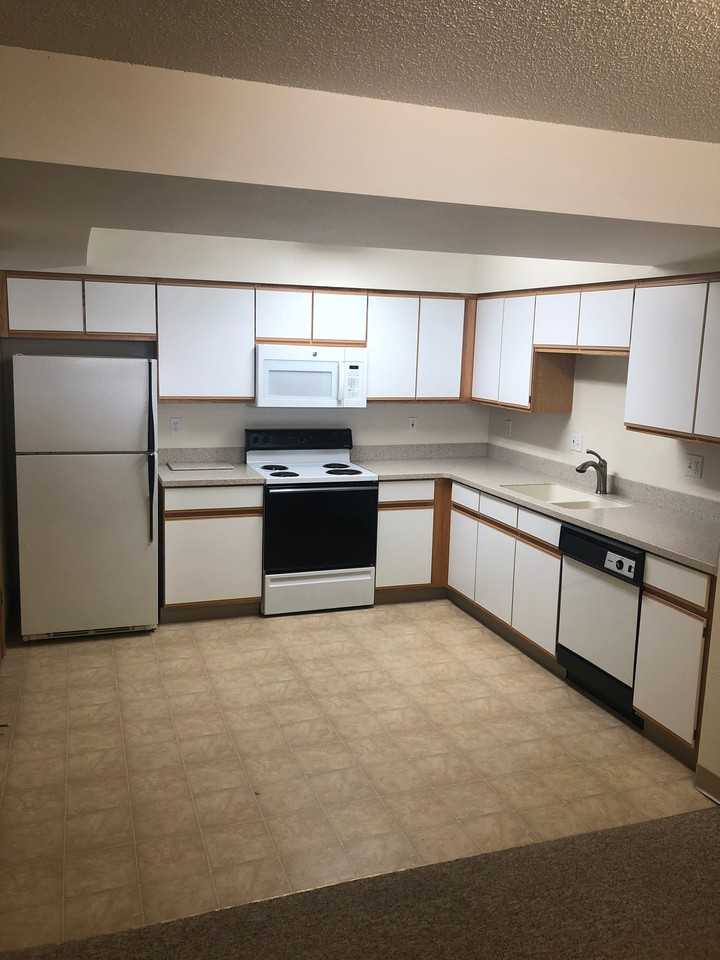 927 Boston Way - Photo 2 of 10