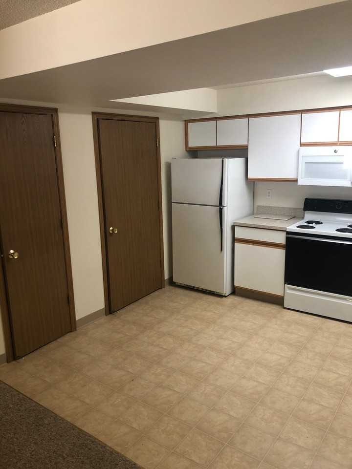 927 Boston Way - Photo 3 of 10