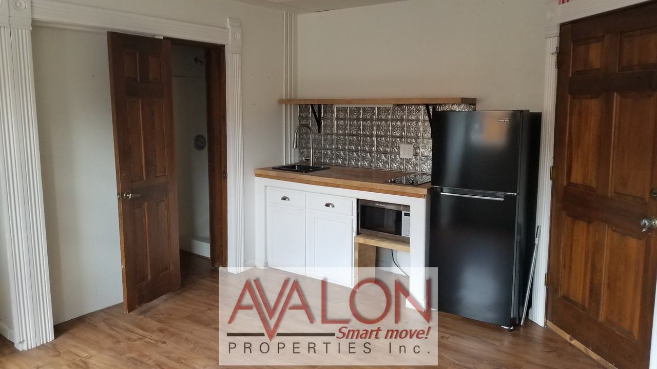 326 #1 East Colorado Avenue - Photo 2 of 3