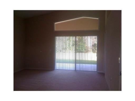 3611 Bristol Cove Ln - Photo 2 of 13