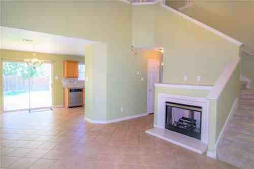 1812 Chinati Mountain Trl - Photo 2 of 8