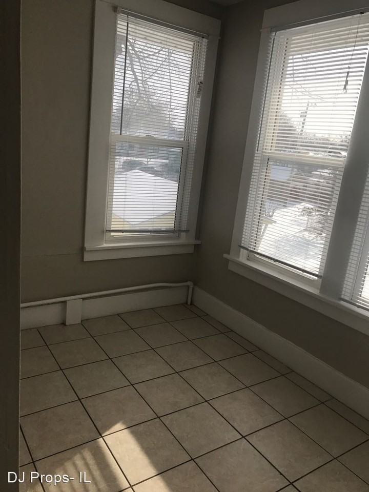 1801 34th Street - Photo 3 of 7