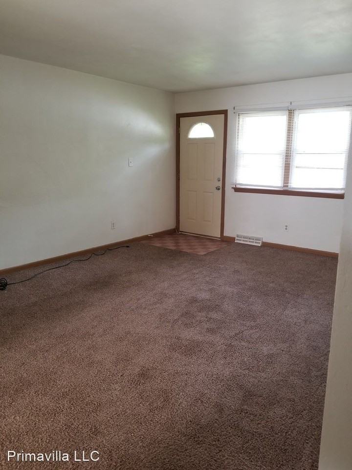 1211-1213 46th Ave. - Photo 2 of 10