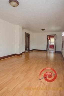 325 Park Ave - Photo 2 of 14