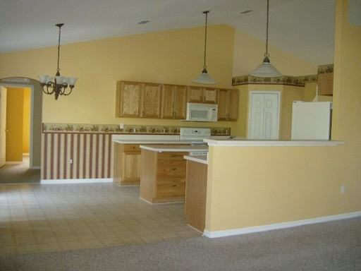 1015 Fox Trail Ave - Photo 3 of 9