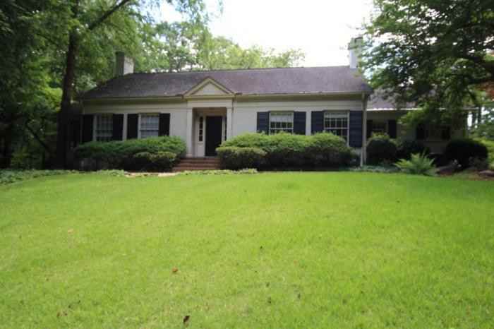 1578 W Paces Ferry Rd Nw - Photo 2 of 32