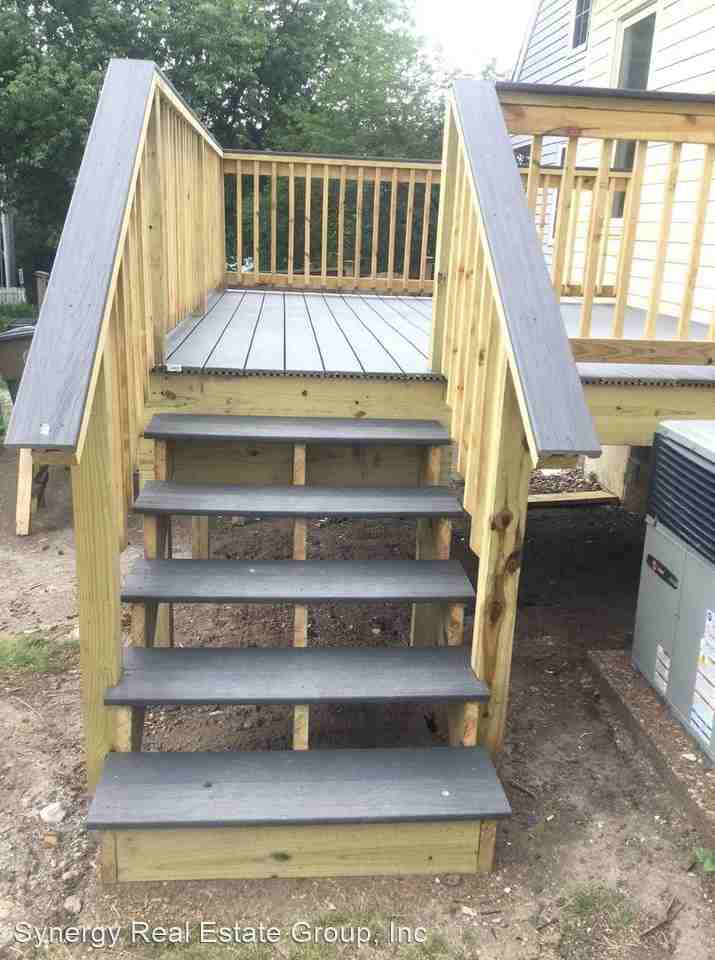 902 Locklayer St - Photo 2 of 13