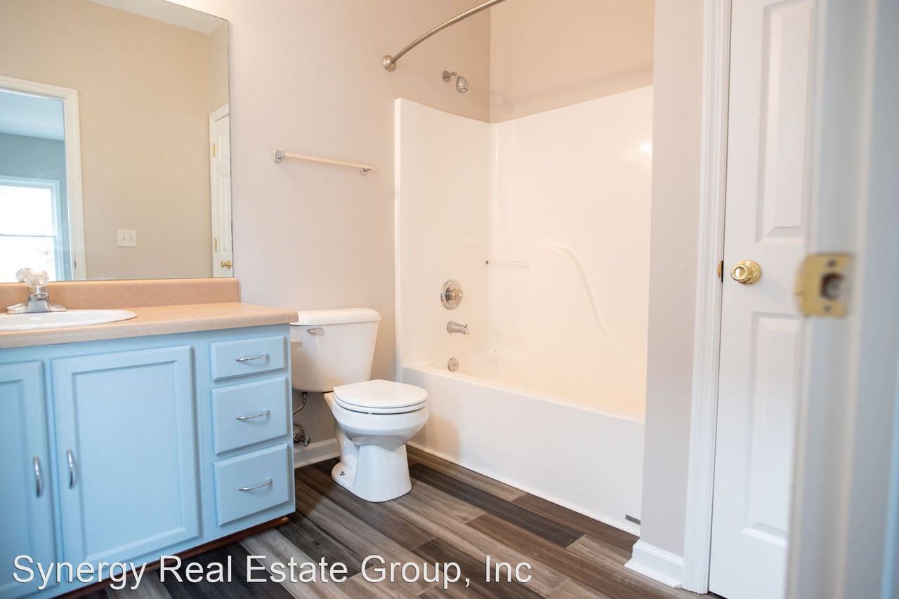 902 Locklayer St - Photo 3 of 13