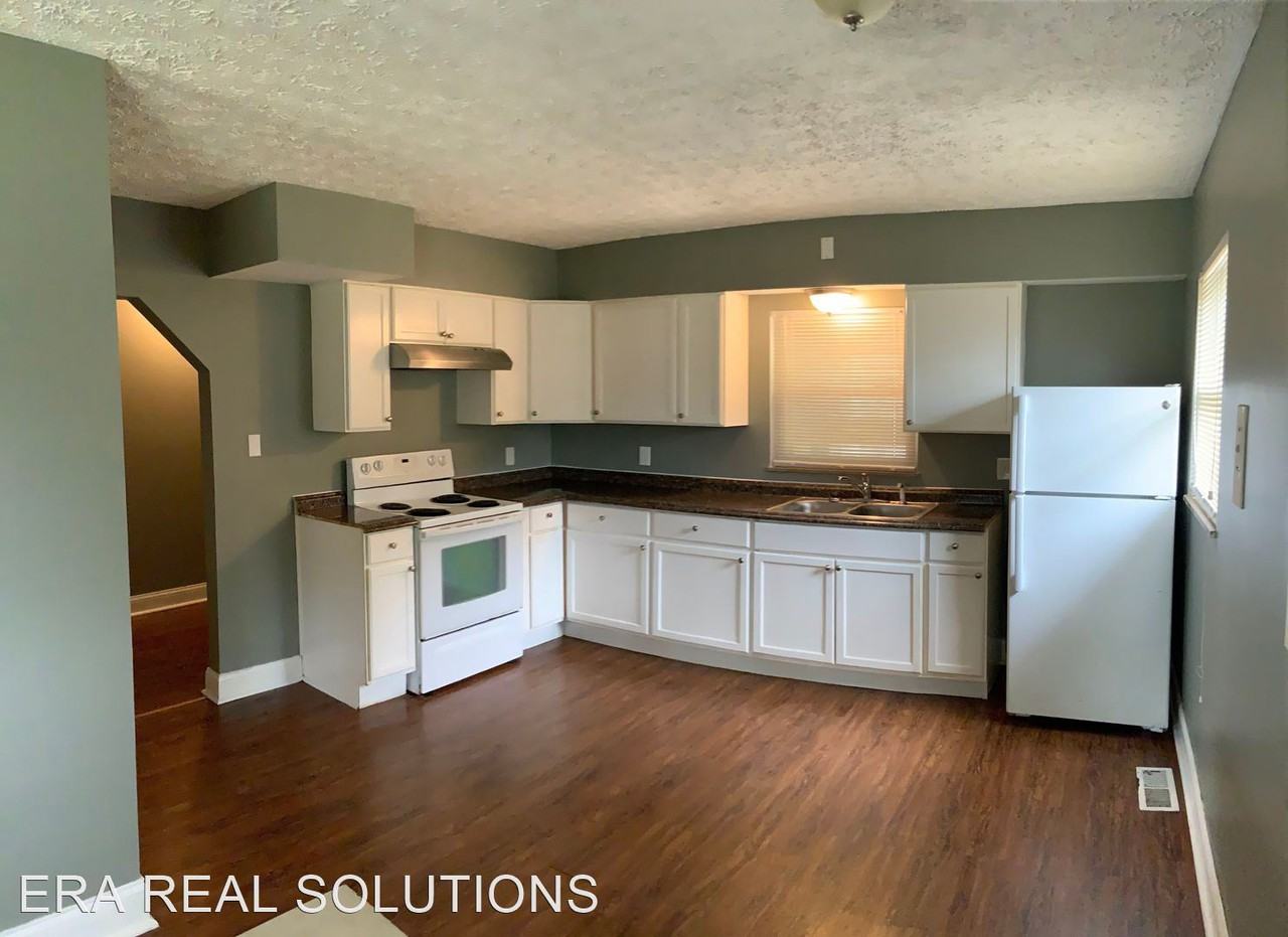 6172 Roselawn Ave - Photo 3 of 6