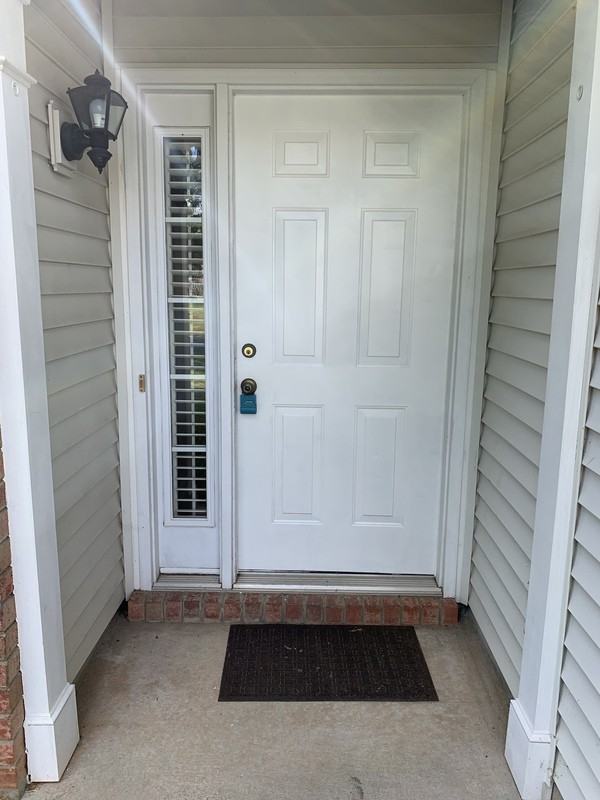 10433 Roundleaf Dr - Photo 2 of 20