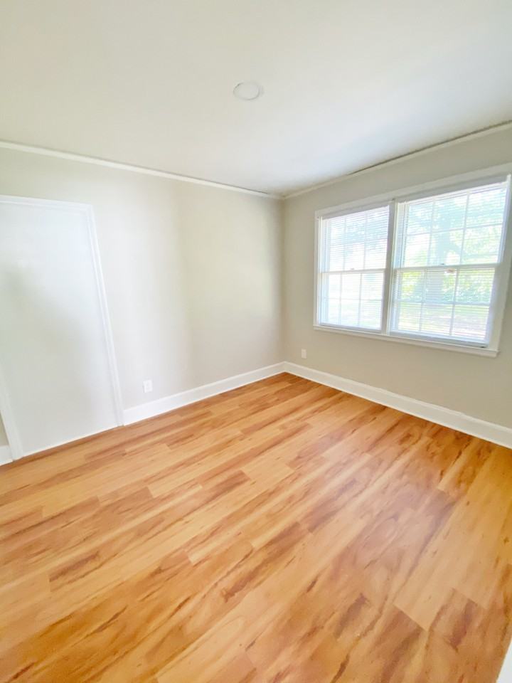 306 N Ireland St - Photo 5 of 8