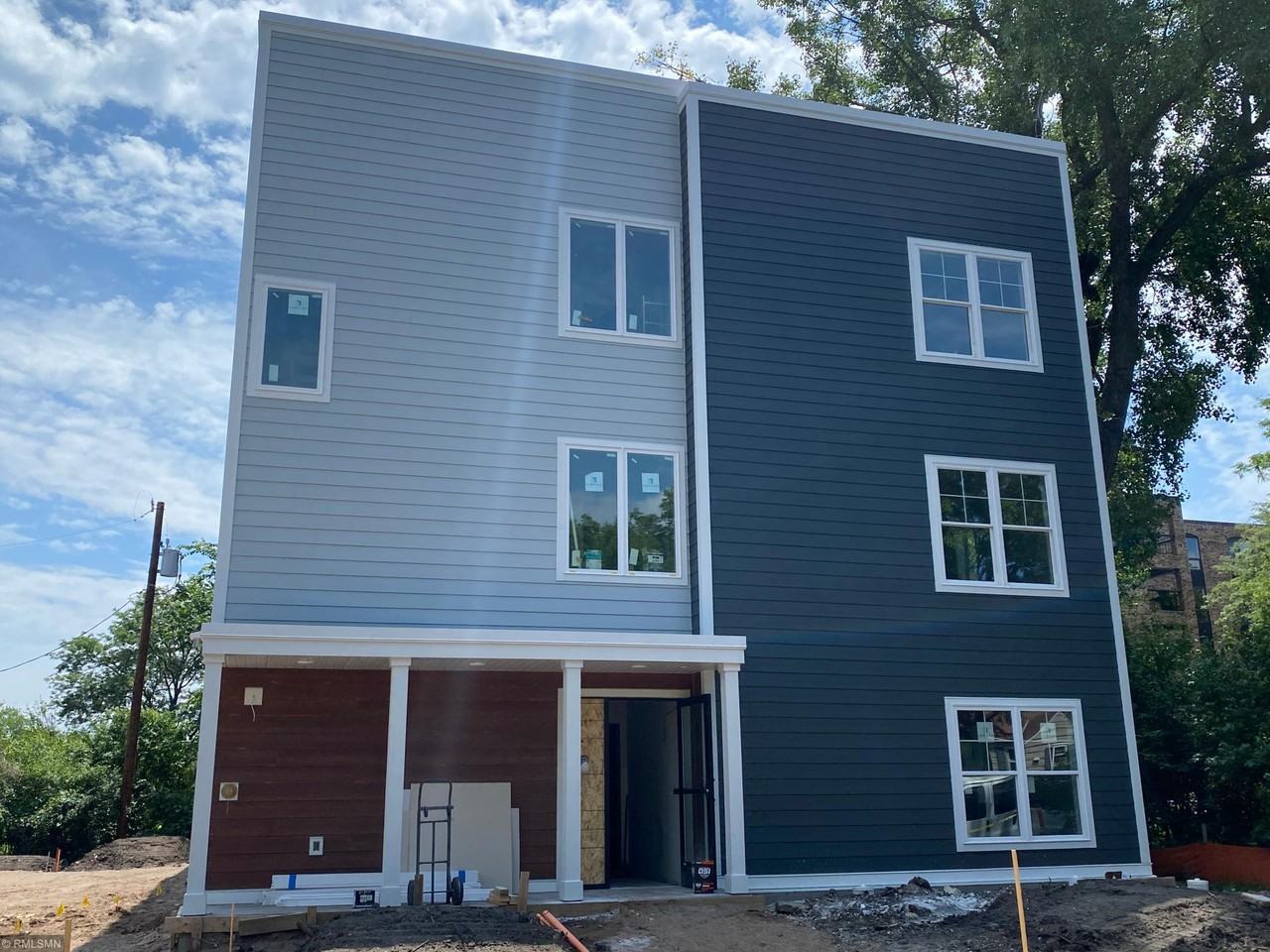 2222 Stewart Ave - Photo 3 of 16