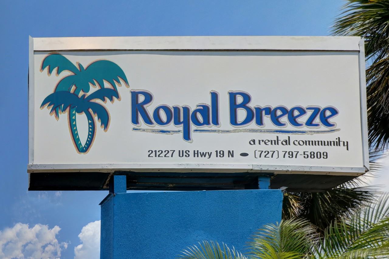 Royal Breeze Apartments - 21227 Us Highway 19 N, Clearwater, FL 33765