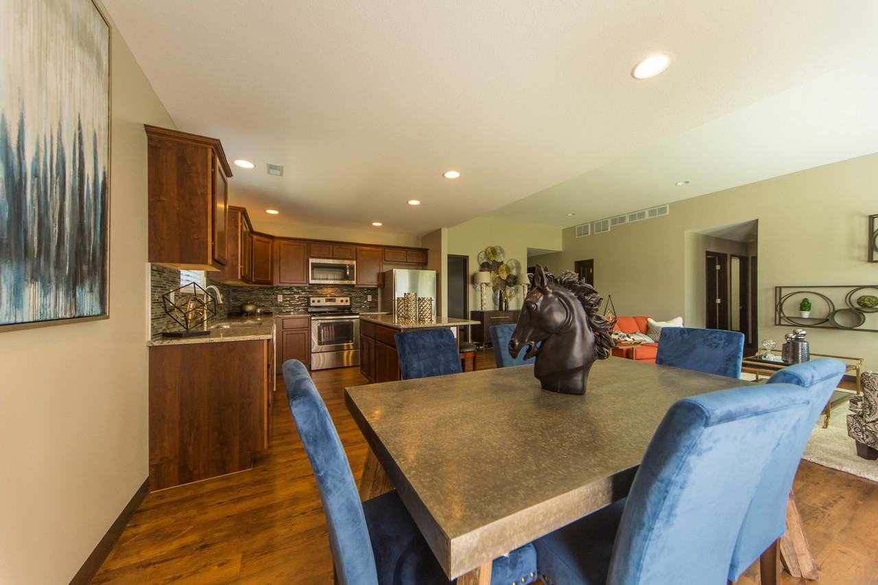 1608 Gypsy Moth Drive - Photo 2 of 7