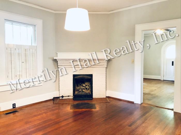 2209 Wallace St - Photo 3 of 12