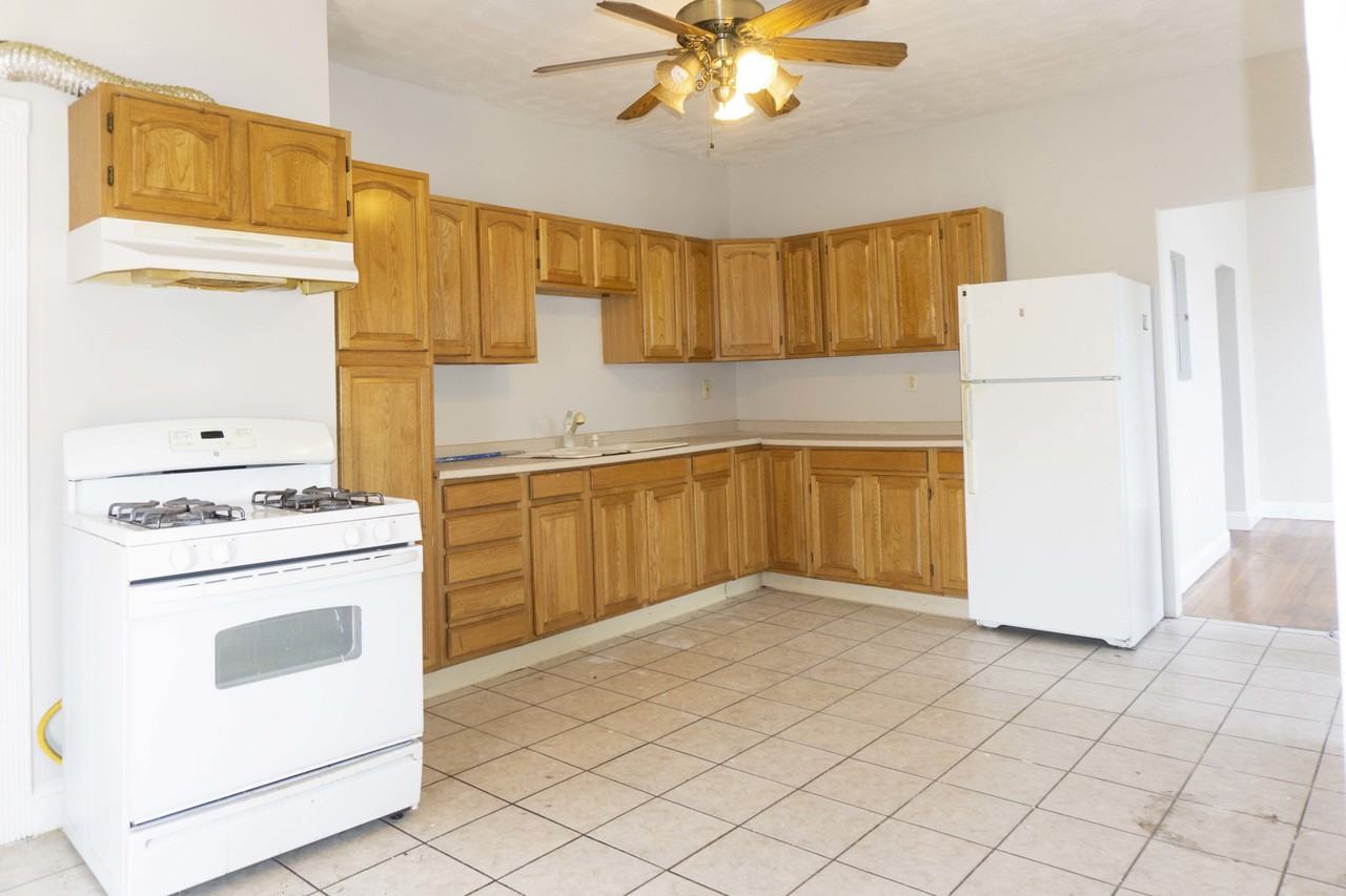 303 Maverick St #3 - Photo 2 of 21