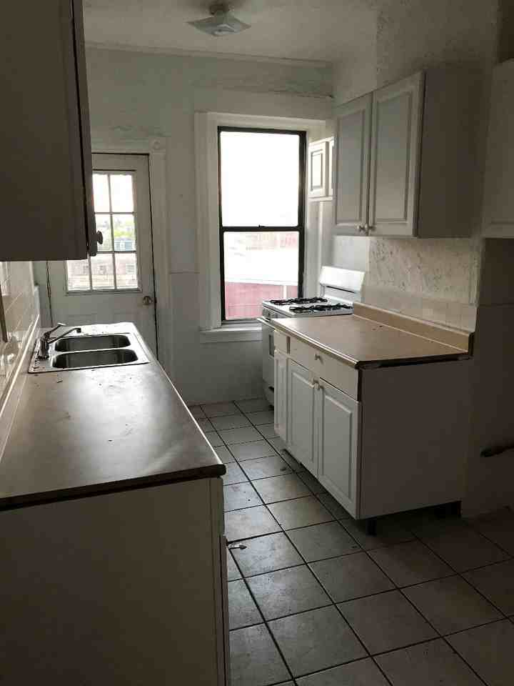 LINDEN - Photo 2 of 4