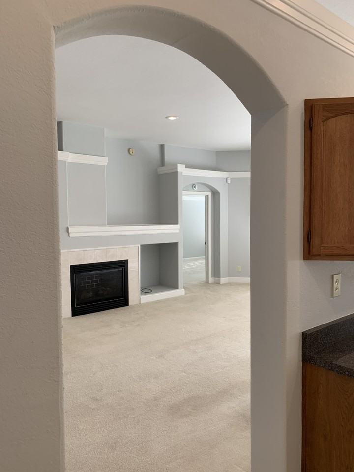 8404 Old World Ct - Photo 3 of 39