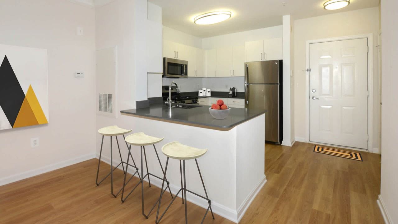 The Reserve at Eisenhower - Photo 7 of 39