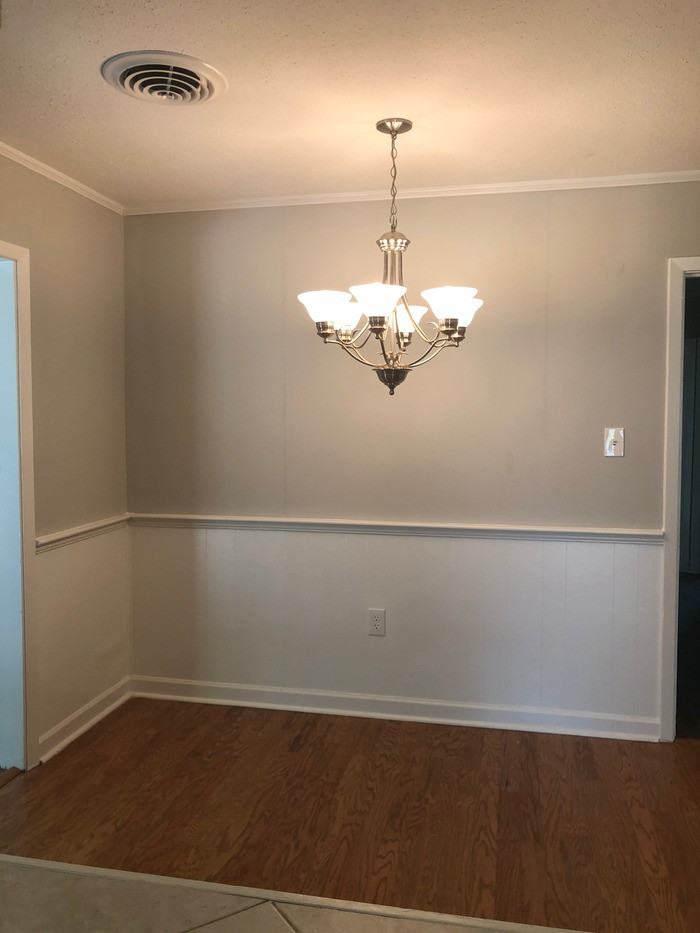 320 Southridge Dr - Photo 3 of 8