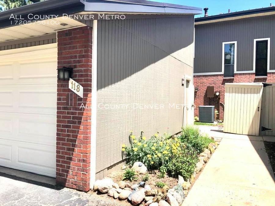 118 S Holman Way - Photo 2 of 22