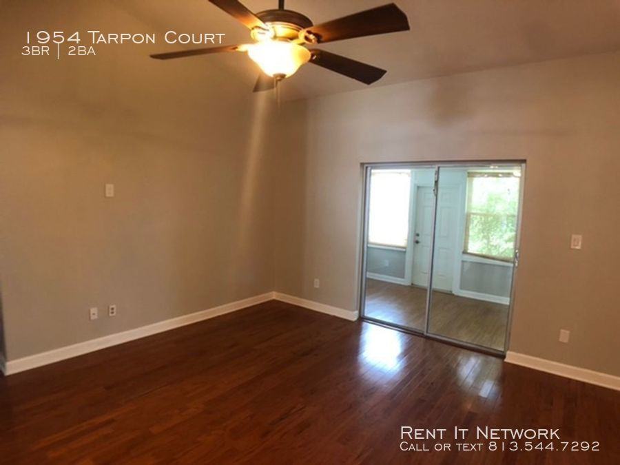 1954 Tarpon Ct - Photo 3 of 17