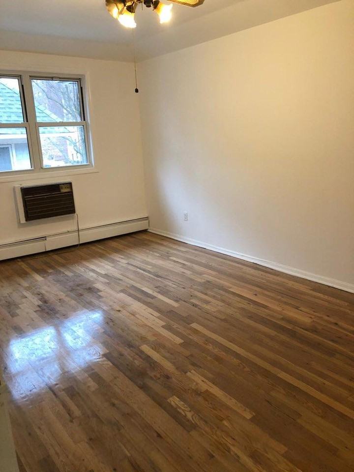 84-04 Lefferts Boulevard #3rd floor - Photo 2 of 7