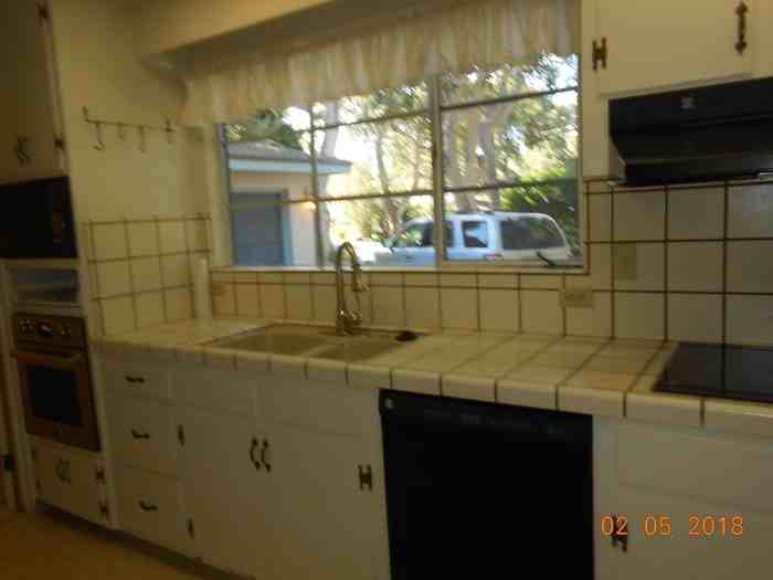 1043 Ortega Rd - Photo 3 of 13