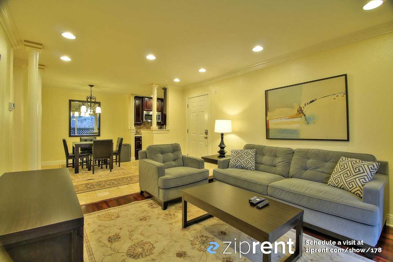 1135 Yarwood Ct - Photo 3 of 11