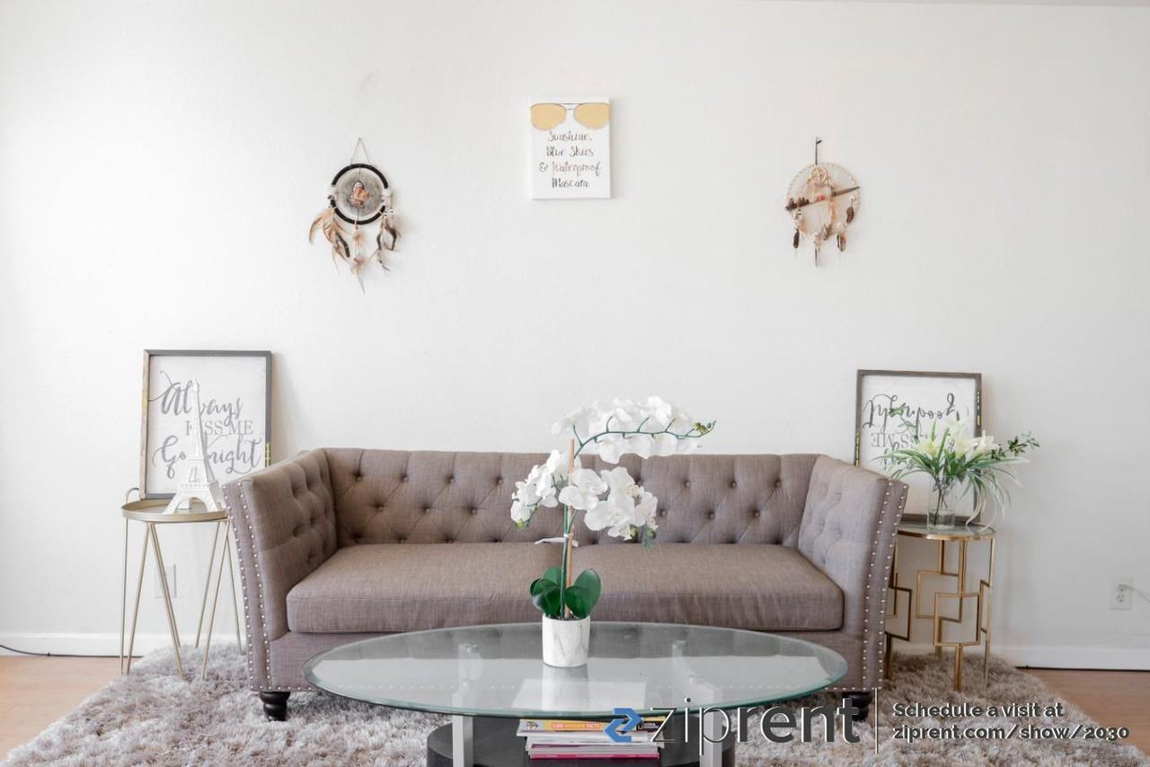 235 Flournoy St - Photo 3 of 20