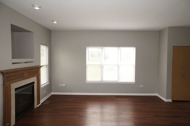 671 Fieldcrest Dr #B - Photo 3 of 16